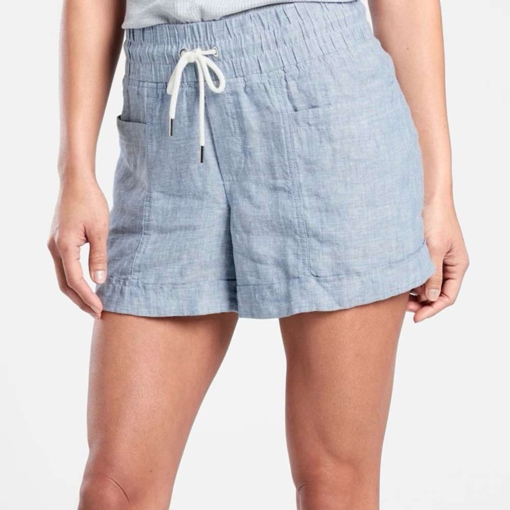 Athleta Cabo Linen 4” Shorts in Chambray Blue